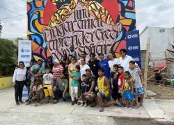 Socio Vivienda 3 se pinta con murales de artistas nacionales e internacionales