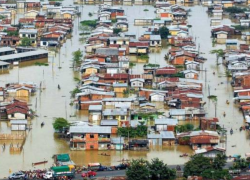 Imagen que muestra el tipo de estragos que el fenómeno de El Niño causa en poblados.