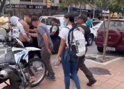 VIDEO: Ingresan a robar dentro de un banco en Urdesa, pero Policía frustra el asalto y captura a un implicado