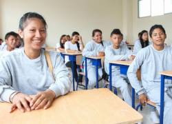 Más de 2.4 millones de estudiantes del régimen Costa-Galápagos regresan a las aulas
