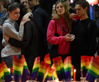 Homenaje mundial a las víctimas de la matanza en Orlando
