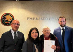 Fotografía tomada cuando la madre del exvicepresidente Jorge Glas, Norma Espinal, presentó la demanda.