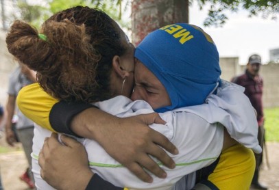 Nicaragua, sumida en una ola de violencia, entierra a víctimas de protestas