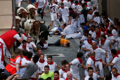 Finalizan los encierros de toros por las fiestas en Pamplona