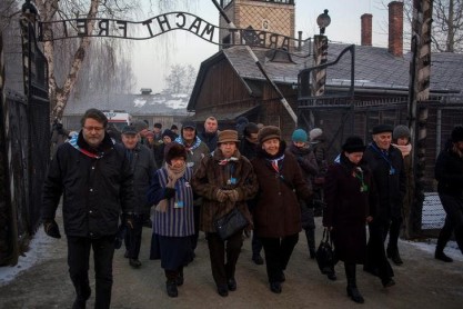 Homenaje a las víctimas del campo de exterminio nazi