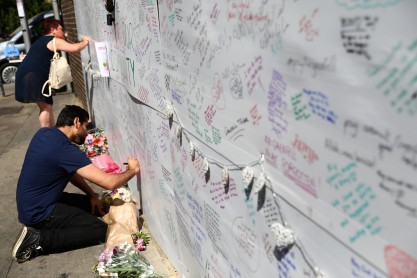 Mensajes de solidaridad con los afectados por el colosal incendio en Londres