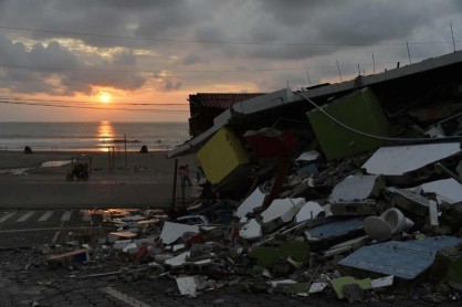 Dolor, destrucción y tristeza por terremoto en Ecuador