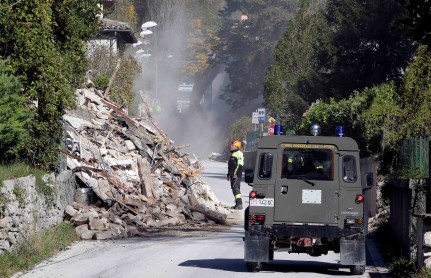 Italia sacudida por dos devastadores terremotos