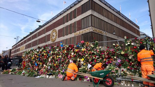 Estocolmo se paraliza por un minuto para rendir homenaje a las víctimas del terrorismo