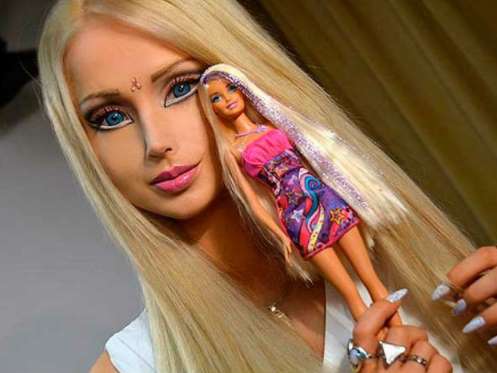 Se cansó de lucir como Barbie y así se ve ahora Valeria Lukyanova