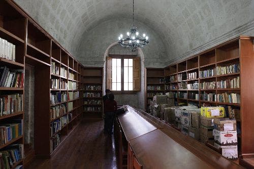 La biblioteca de Arequipa guarda el tesoro literario de Vargas Llosa