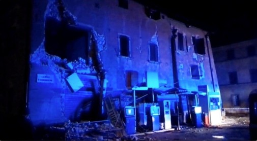 Italia sacudida por dos devastadores terremotos