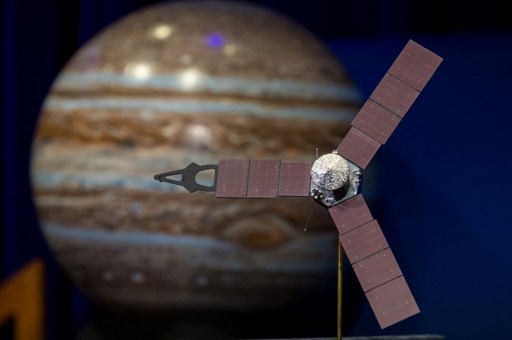 Sonda Juno orbita en torno a Júpiter