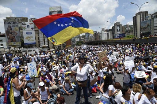 Oposición pide a venezolanos mantenerse en cruzada