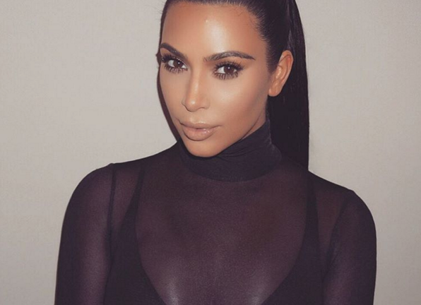 Prueban el truco del escote de Kim Kardashian