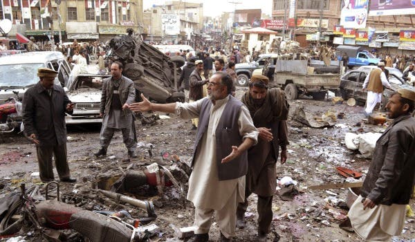 Al menos 25 muertos y 30 heridos en templo en Pakistán