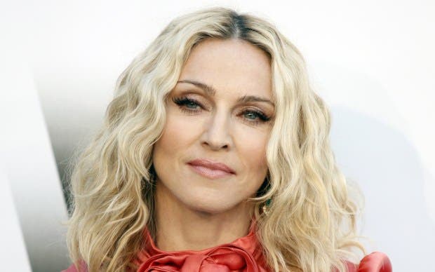 Indignación por el abuso de Madonna a una menor en un show
