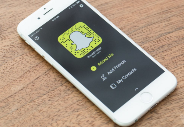 Snapchat lanza nueva función y busca competir con Facebook