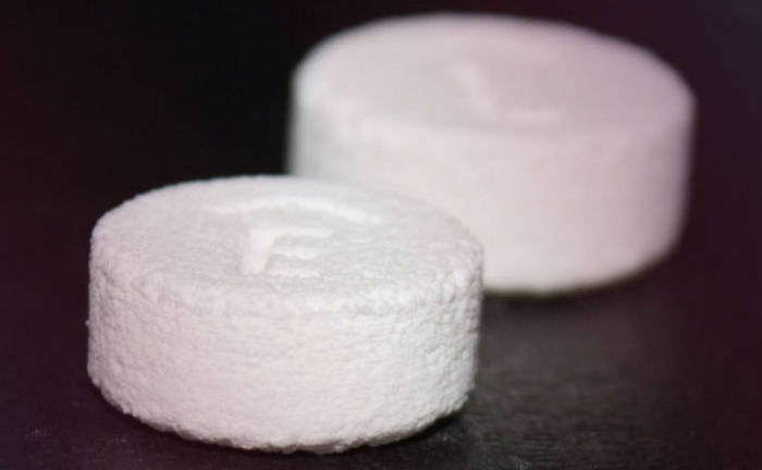 EE.UU. autoriza primer medicamento fabricado con impresora 3D