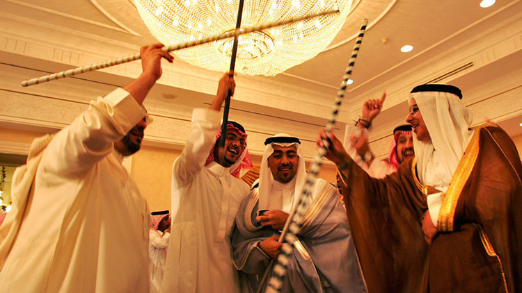 Saudí pide divorcio 2 horas después de la boda por una foto en redes
