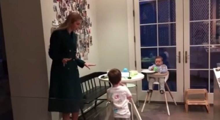 Ivanka Trump baila junto a sus hijos