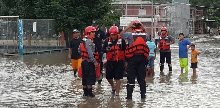 100 familias damnificadas en Daular por inundaciones