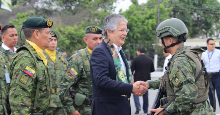 En 2022 Lasso intentó llevar a consulta la modificación del rol de los militares. $!En 2022 Lasso intentó llevar a consulta la modificación del rol de los militares.