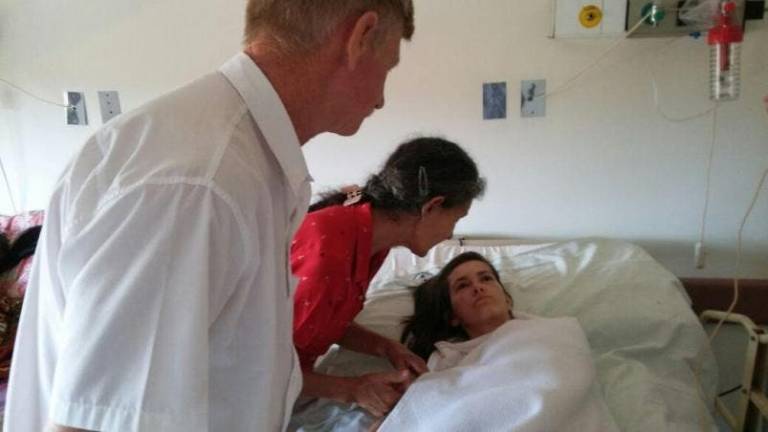 Despertar de mujer que dio a luz estando en coma conmueve a Argentina