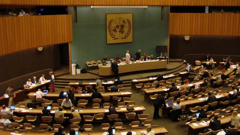 ONU inicia negociaciones para prohibir armas nucleares