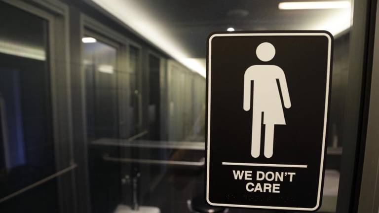 Empresas se oponen a ley contra transgéneros de Texas