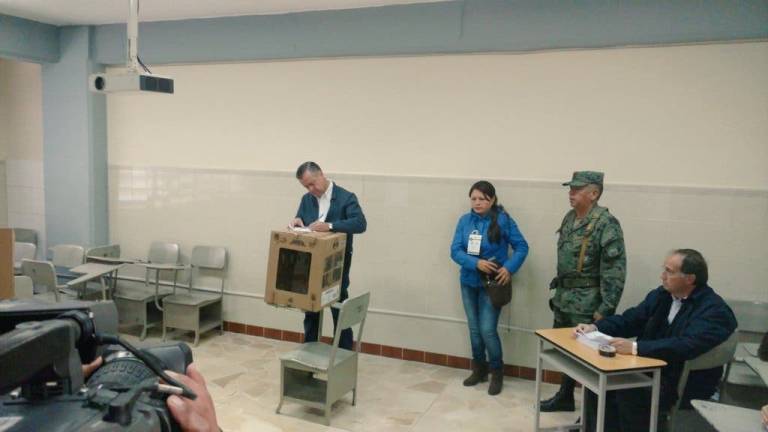 Andres Páez pide a observadores “no hacer turismo electoral”
