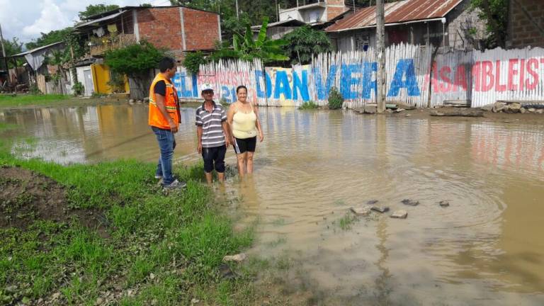 60 viviendas perjudicadas por inundaciones en San Vicente