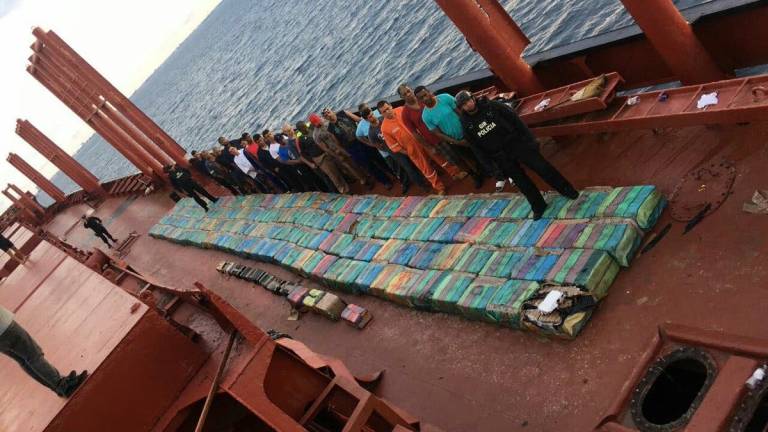 5 toneladas de droga y 25 detenidos en operativo en alta mar