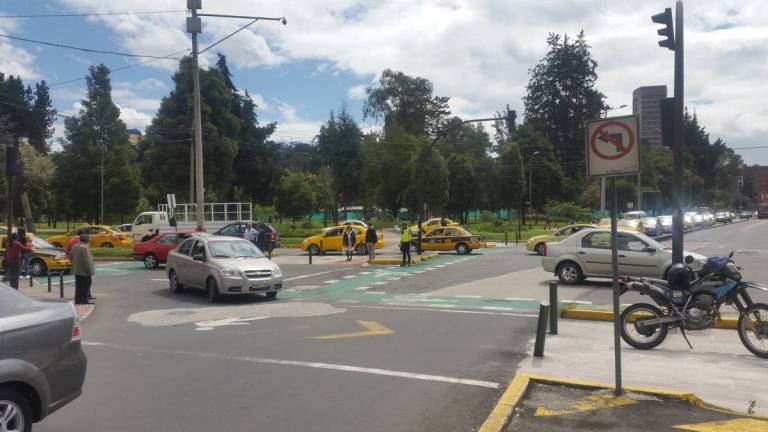 AMT cerrará seis vías en Quito por cambio de mando