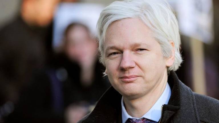 Assange acepta extradición si Obama indulta a Manning