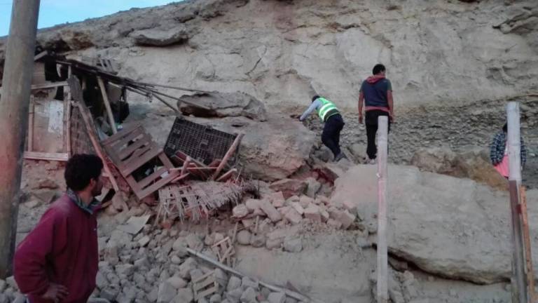 Al menos dos muertos por sismo de 7,3 grados en Perú