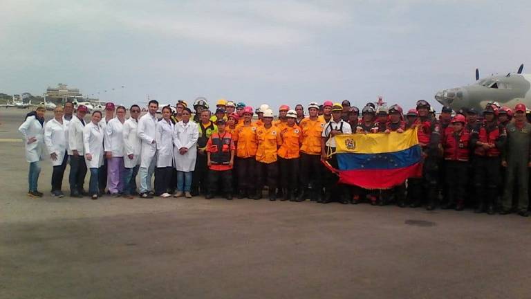 Venezuela envía a Ecuador un quinto avión con ayuda