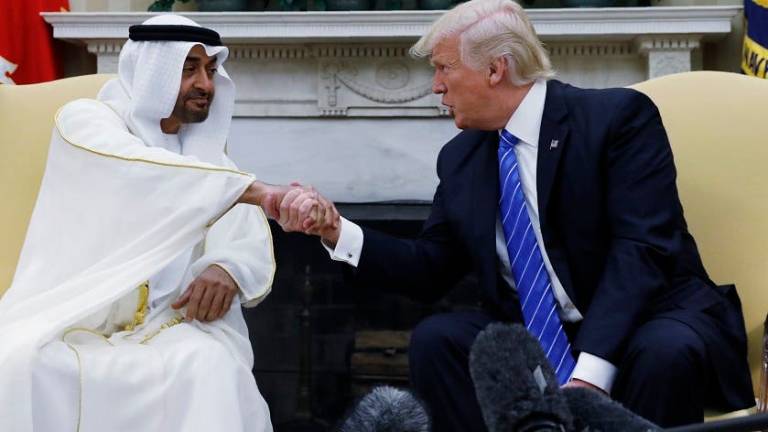 Trump recibe al príncipe heredero de Emiratos Árabes Unidos