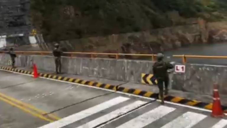 Captura de video difundido por las FF.AA. que registró el despliegue de personal militar en las centrales hidroeléctricas.
