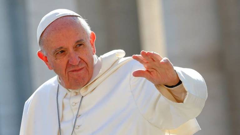 Papa Francisco dona 100.000 dólares para víctimas en Perú