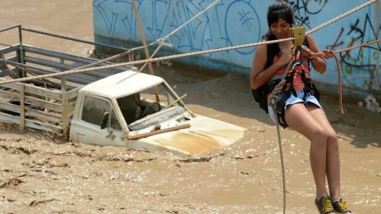 Ecuador ofrece ayuda a Perú ante los daños por temporal