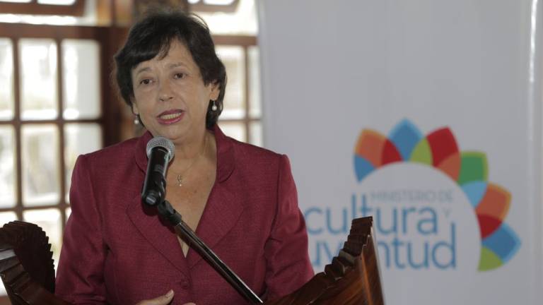 Cae ministra de Cultura de Costa Rica por fracaso del Festival de las Artes