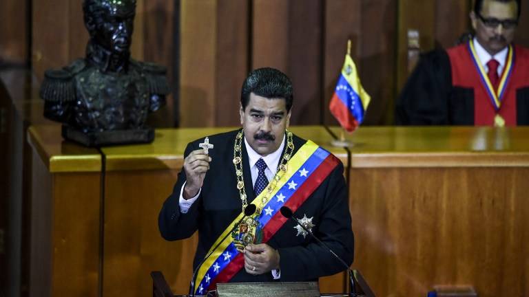 Maduro da cuentas de su gestión, al margen del Parlamento