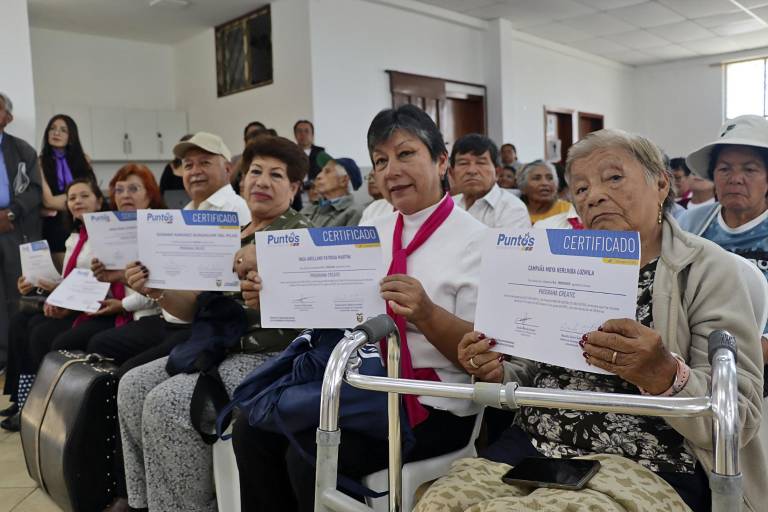 Programas de alfabetización digital para adultos mayores. $!Programas de alfabetización digital para adultos mayores.