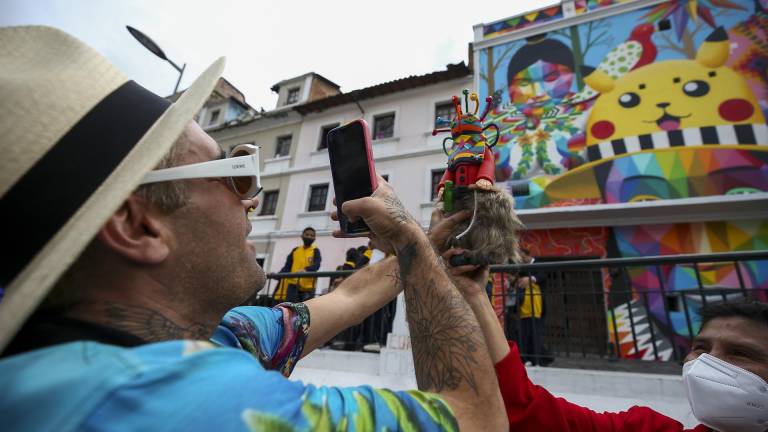Pikachu en mural del Bicentenario de Quito genera críticas y humor