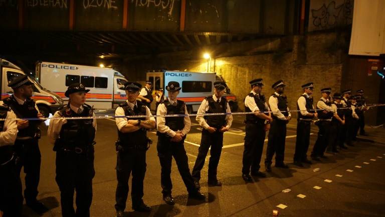 Londres: Un vehículo arrolla peatones y deja varios heridos