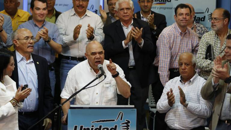 Oposición venezolana presenta plan de reestructuración