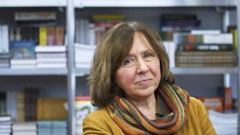 Una bielorrusa gana el Premio Nobel de Literatura