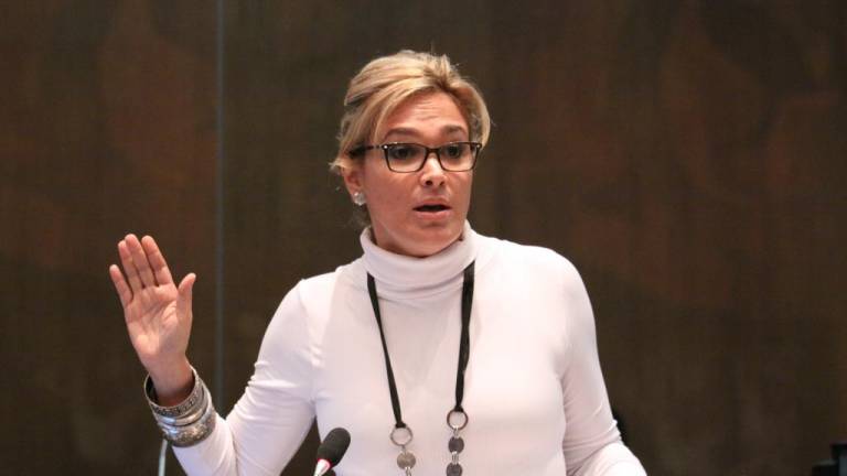 Cynthia Viteri mantendrá su candidatura presidencial