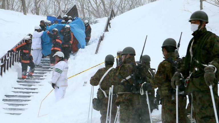 Siete estudiantes y un profesor mueren en una avalancha en Japón